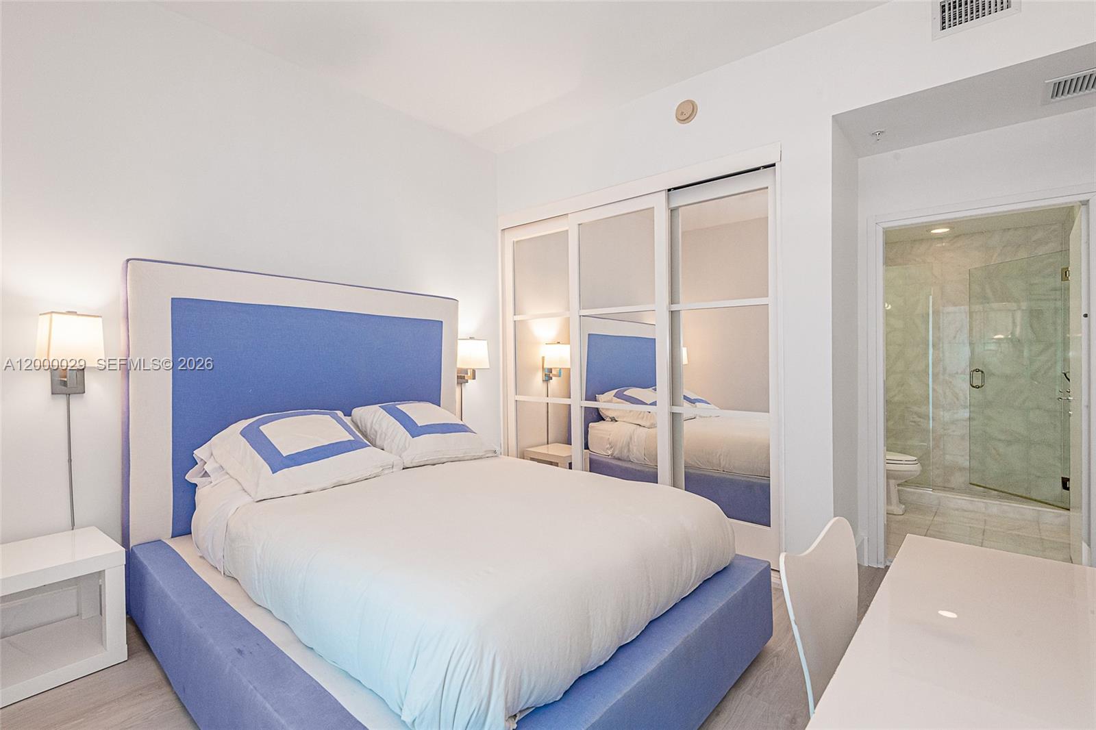 50 S Pointe Dr # 1804