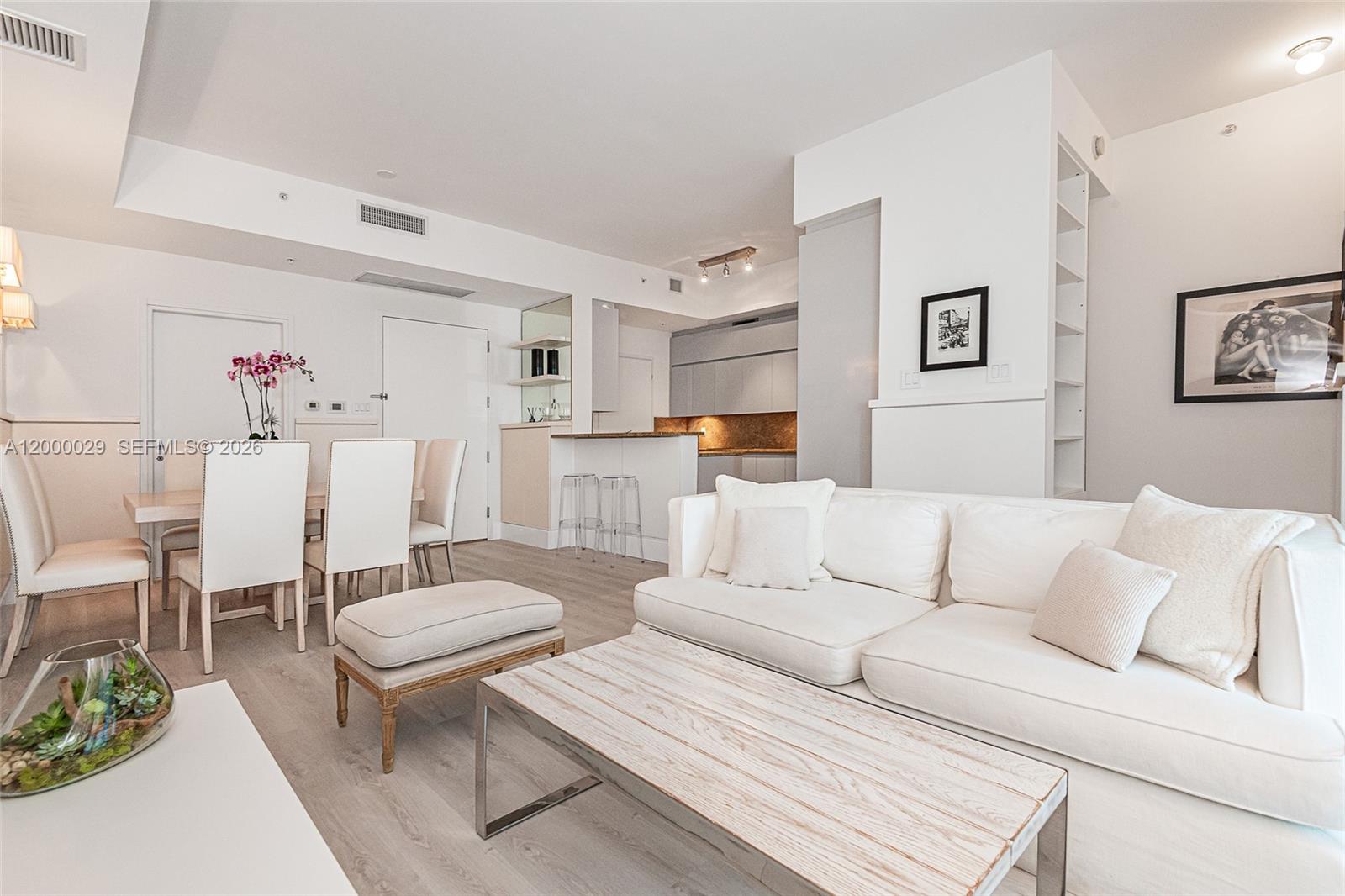 50 S Pointe Dr # 1804