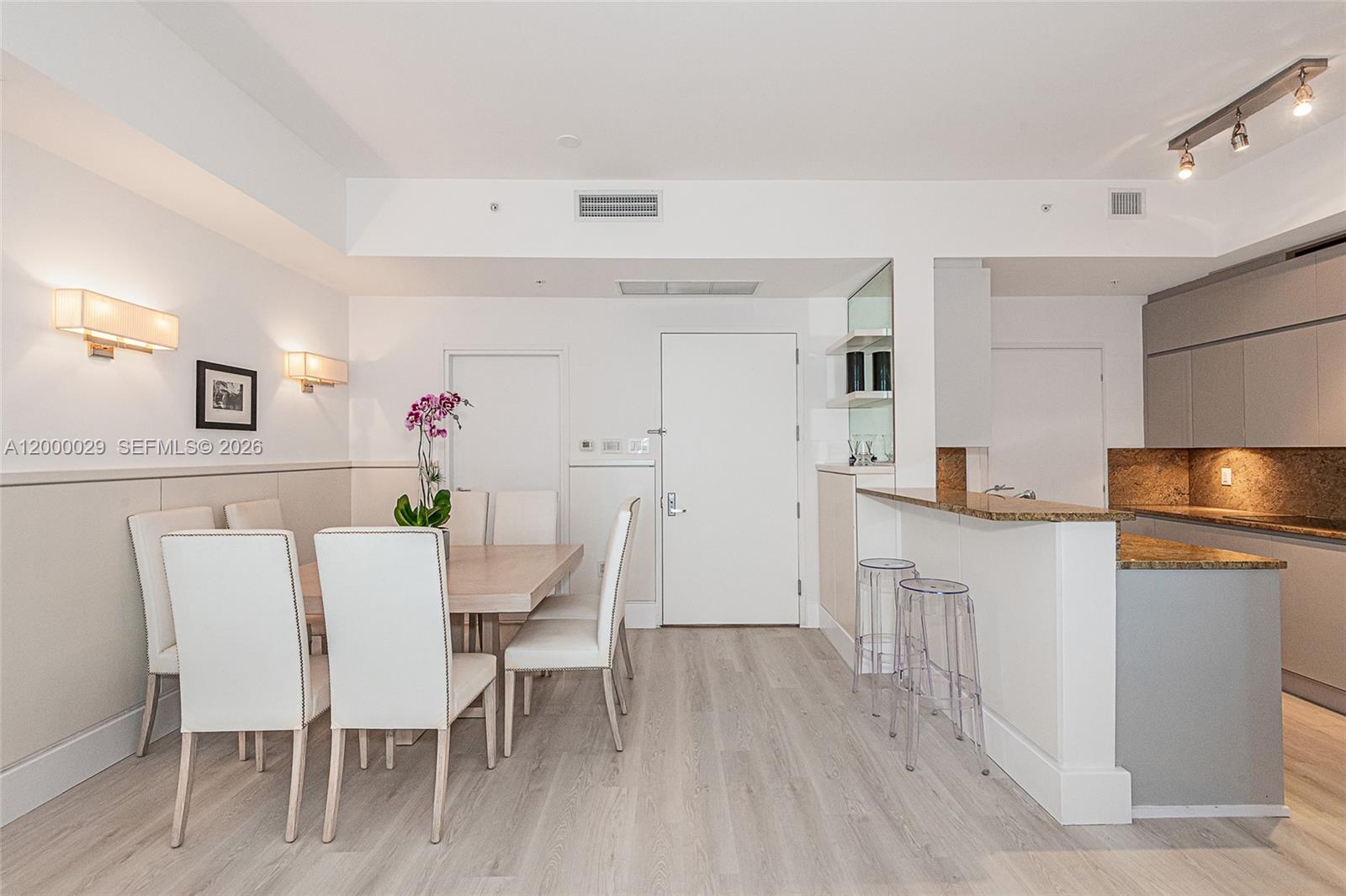 50 S Pointe Dr # 1804