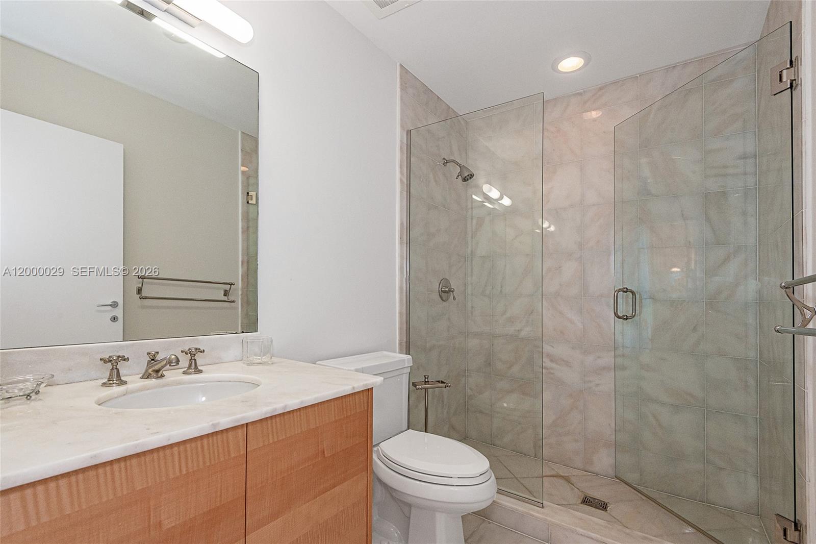 50 S Pointe Dr # 1804