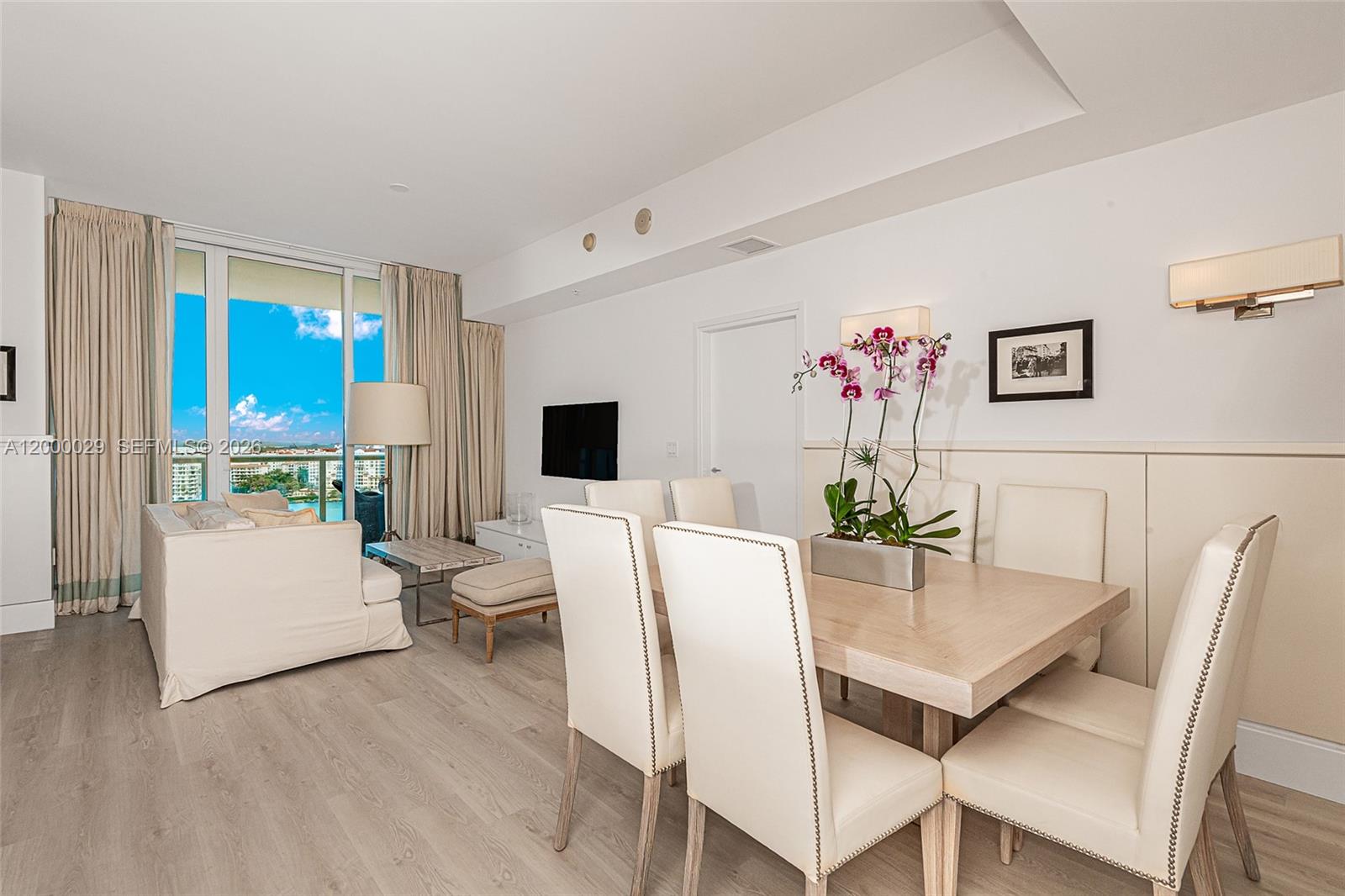 50 S Pointe Dr # 1804