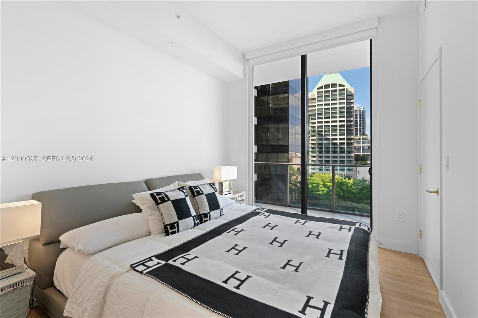 2678 Tigertail Ave # 615