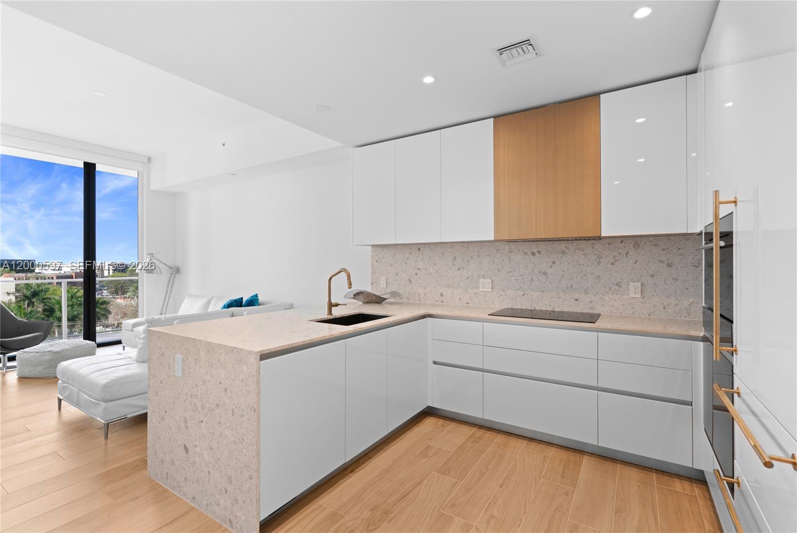 2678 Tigertail Ave # 615