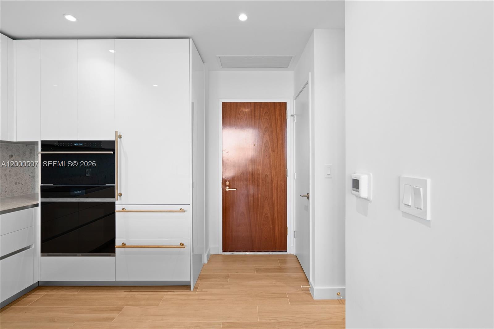 2678 Tigertail Ave # 615