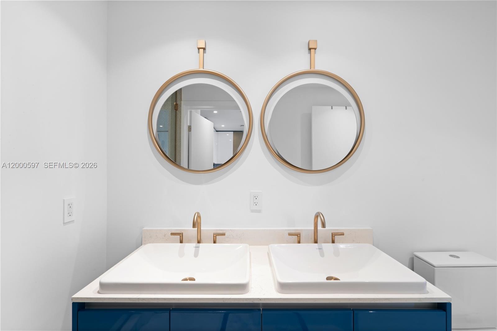 2678 Tigertail Ave # 615