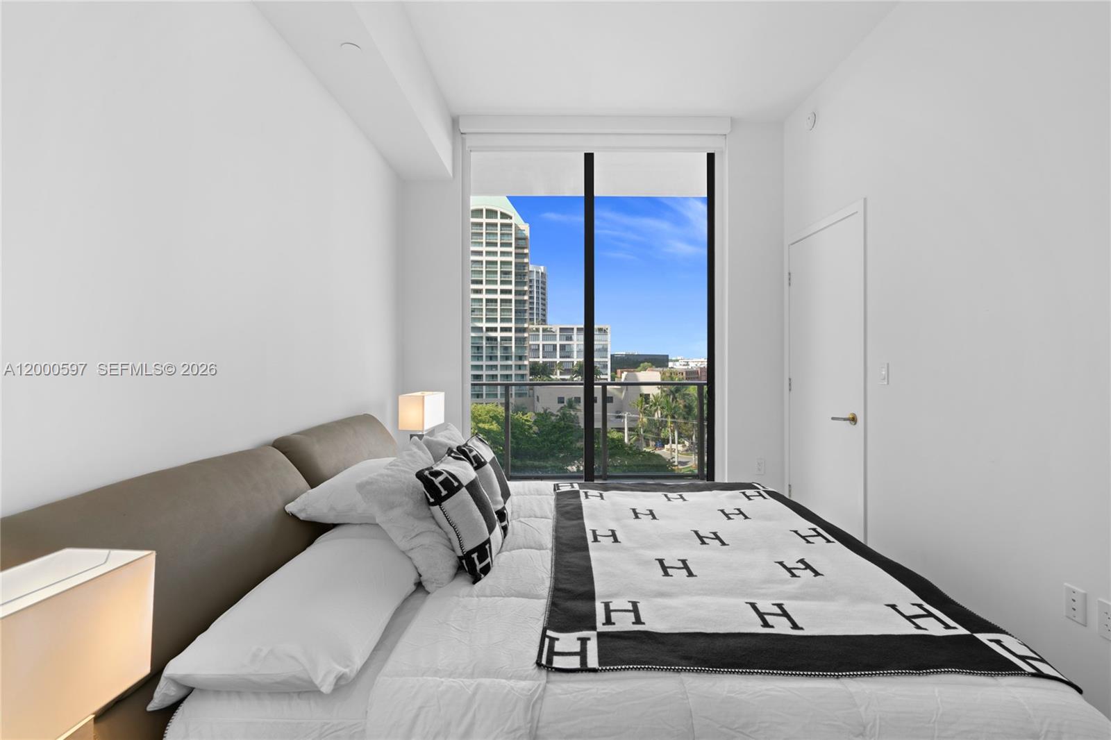 2678 Tigertail Ave # 615