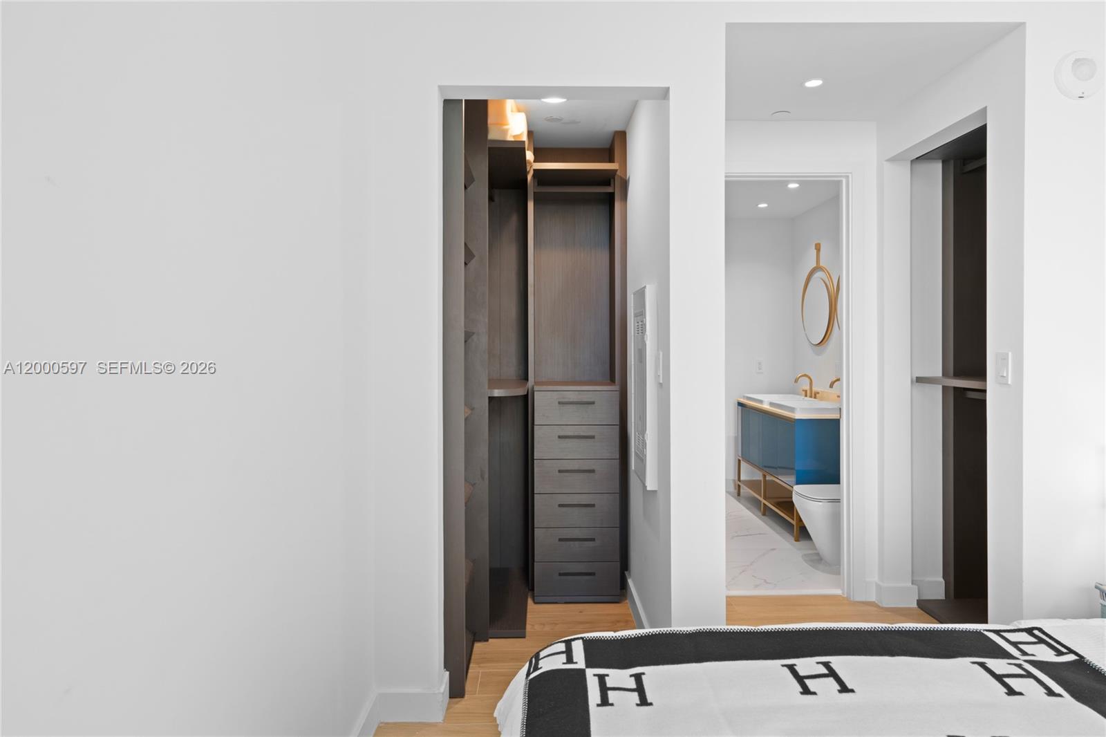 2678 Tigertail Ave # 615