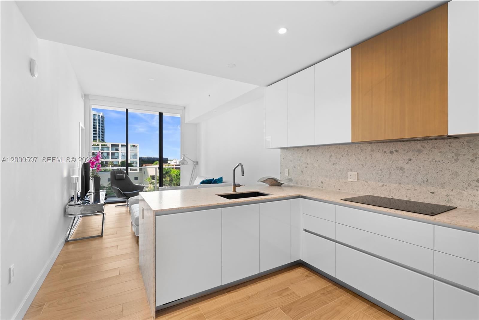 2678 Tigertail Ave # 615