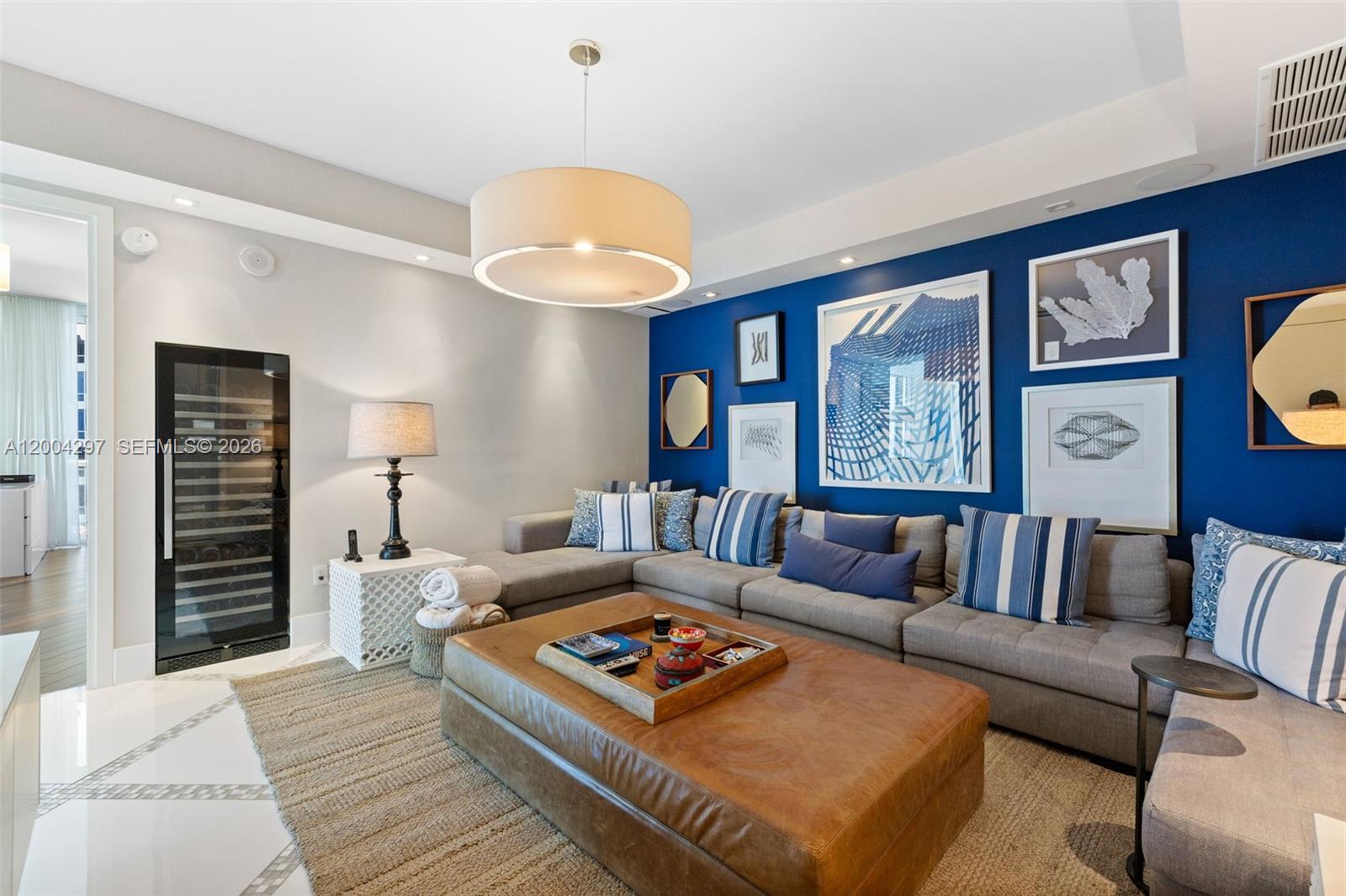 50 S Pointe Dr Unit: 1502/03