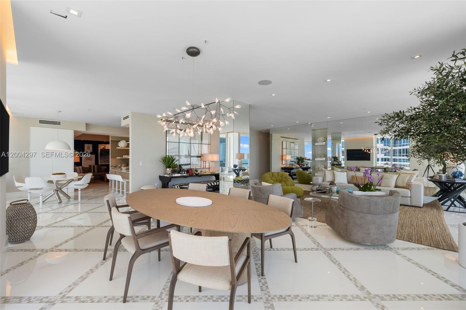 50 S Pointe Dr Unit: 1502/03