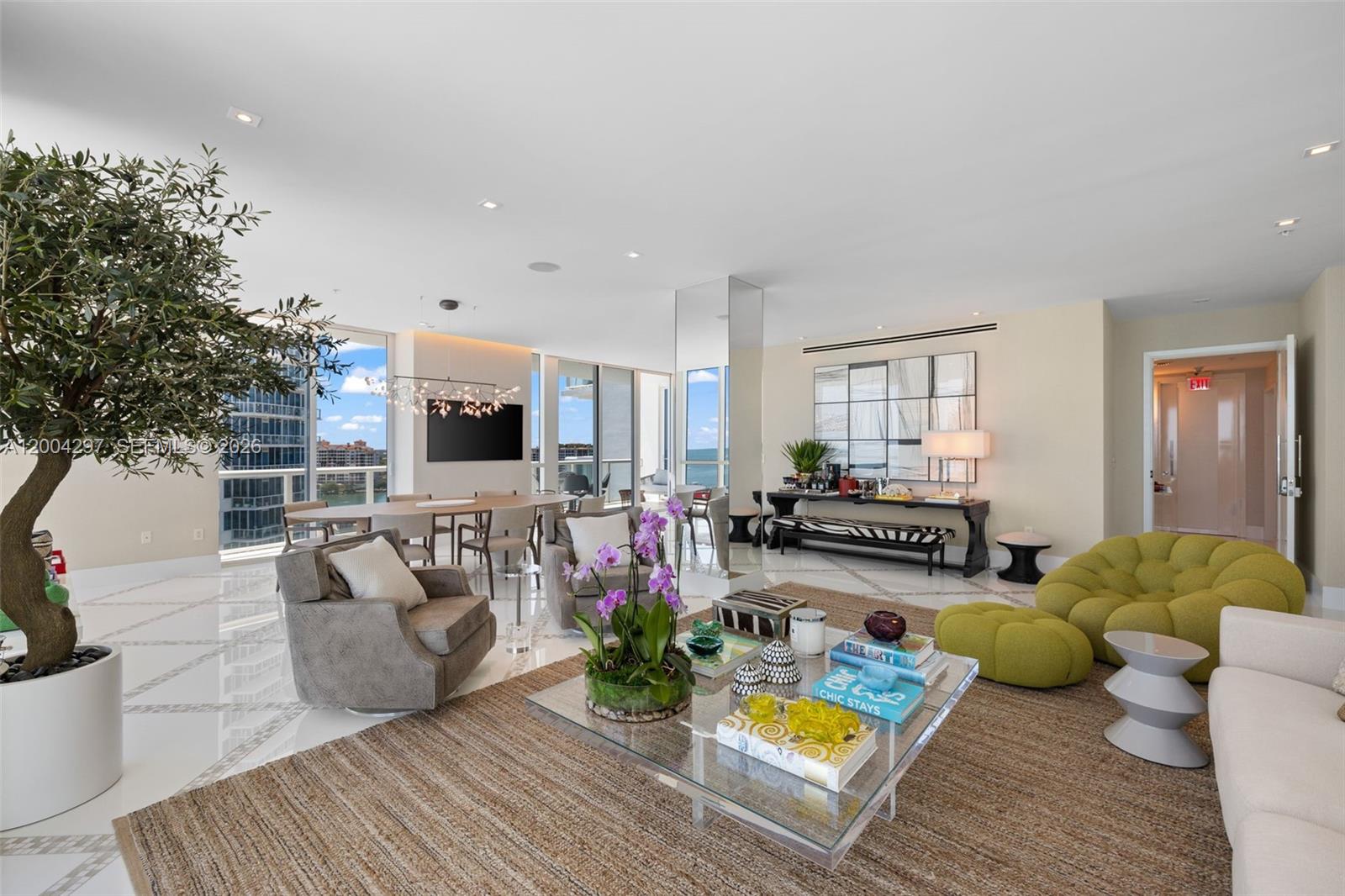 50 S Pointe Dr Unit: 1502/03