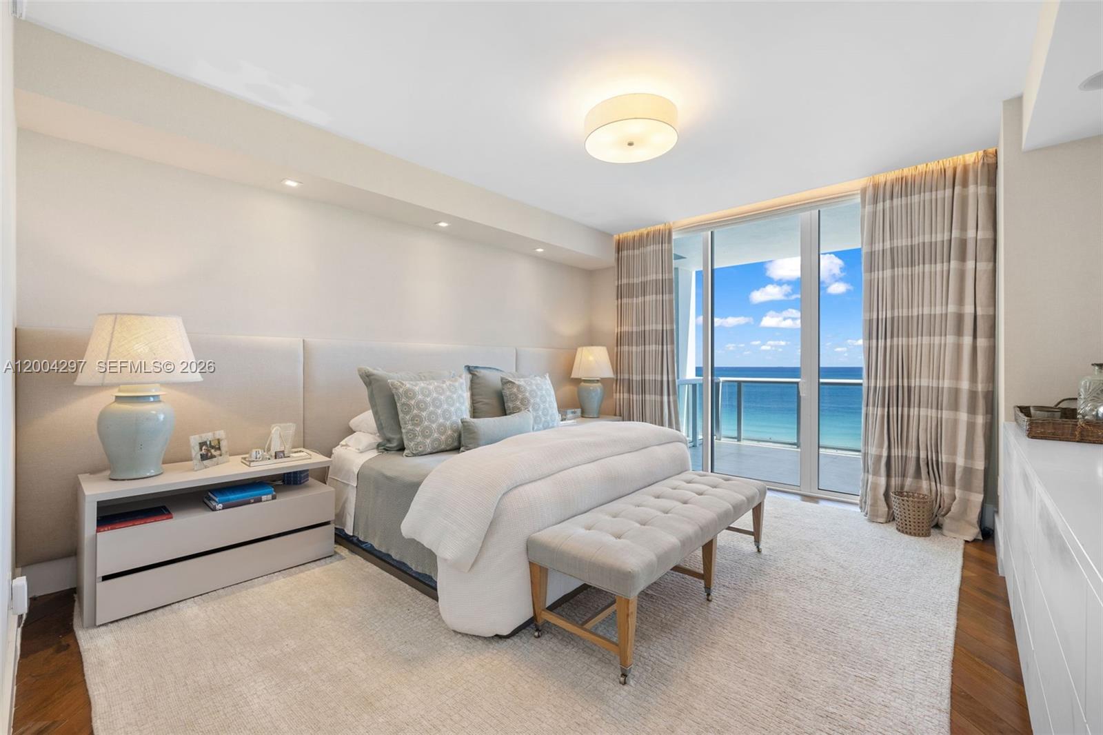 50 S Pointe Dr Unit: 1502/03