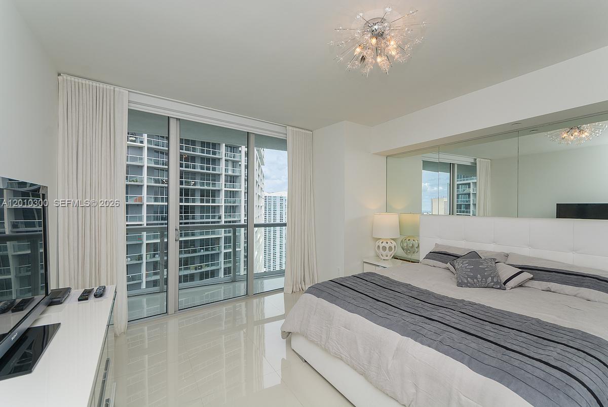 495 Brickell Ave # 3710