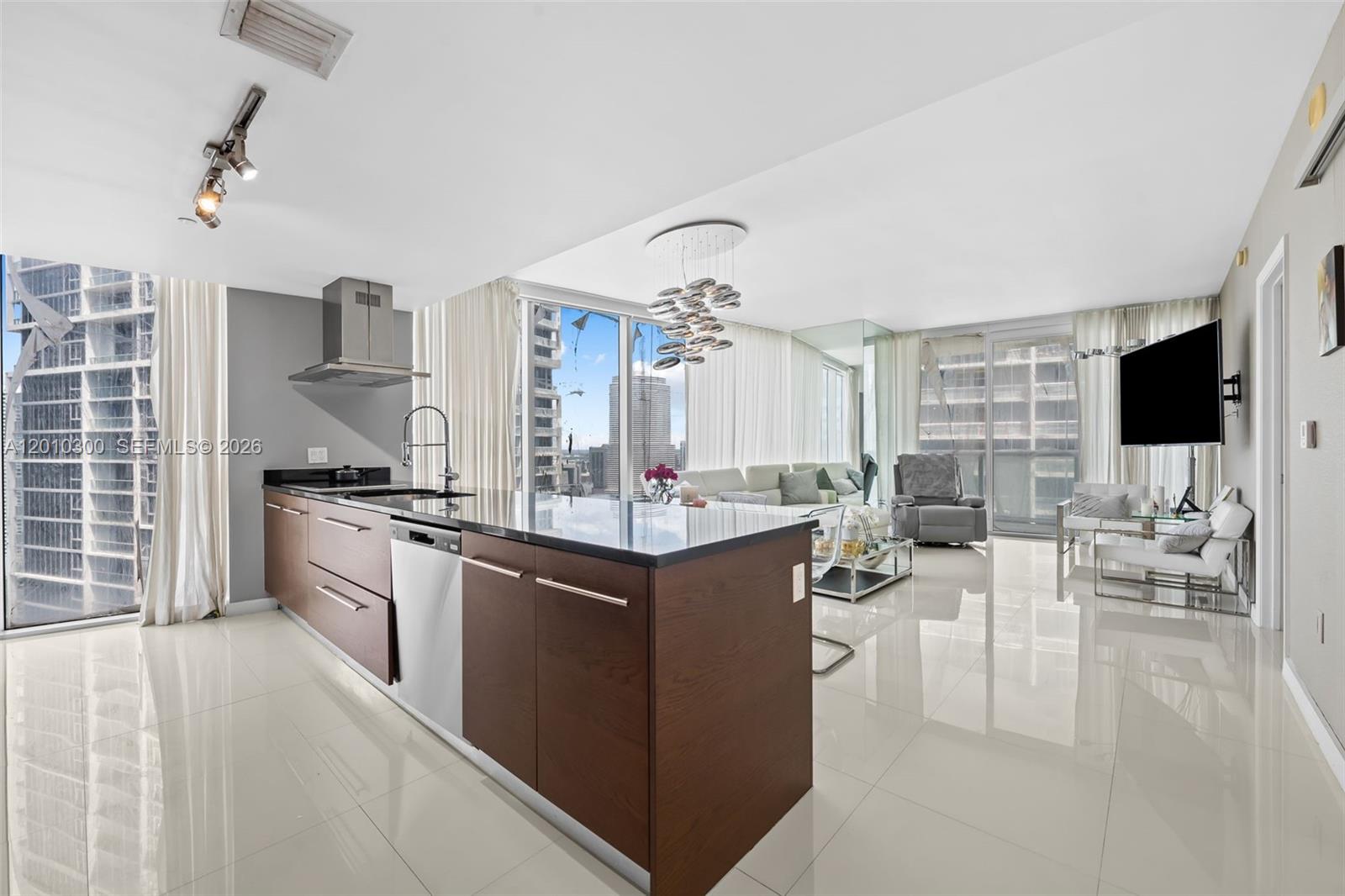 495 Brickell Ave # 3710
