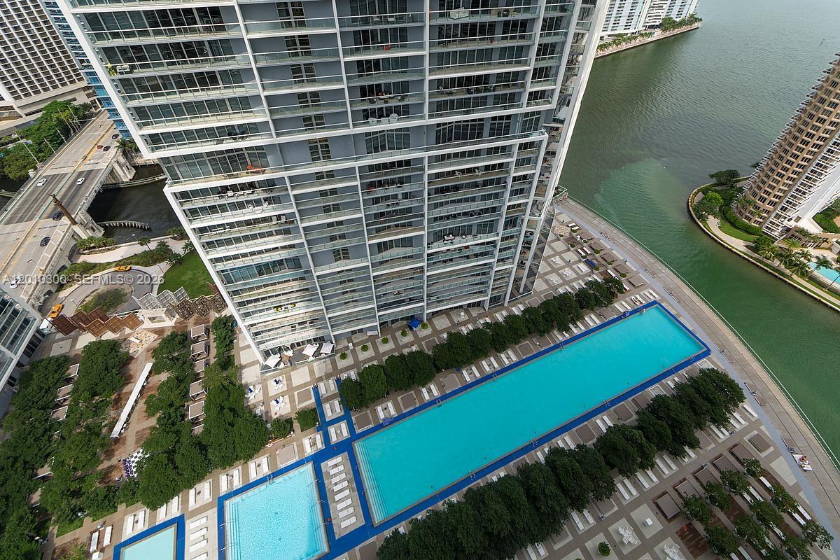 495 Brickell Ave # 3710