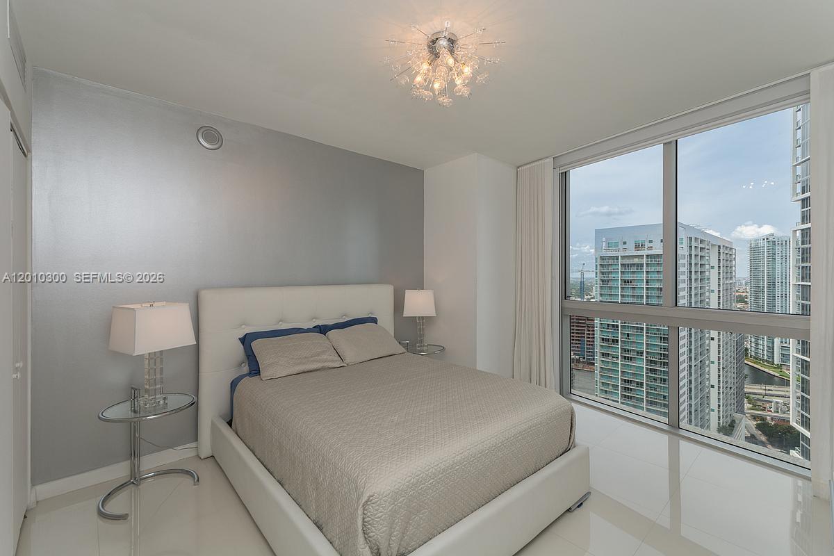 495 Brickell Ave # 3710