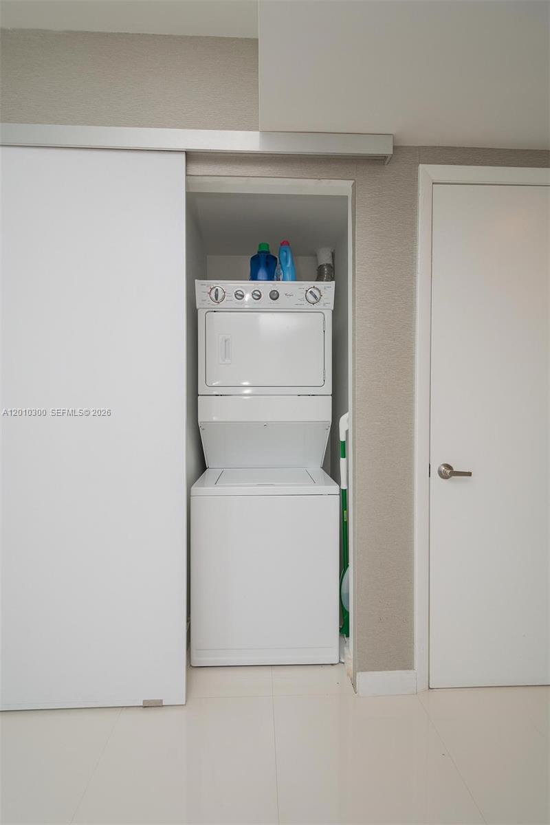 495 Brickell Ave # 3710