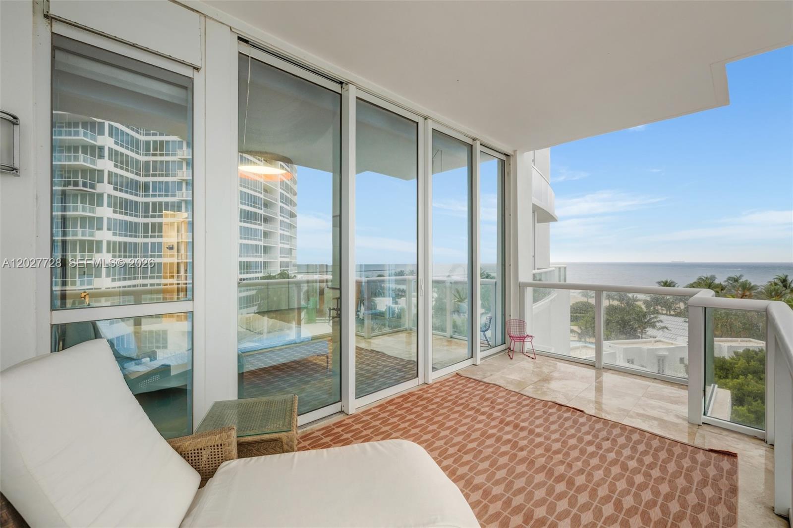 50 S Pointe Dr # 903