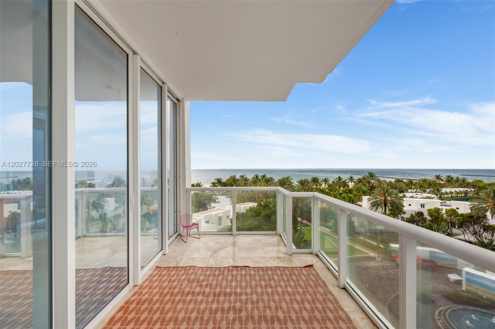 50 S Pointe Dr # 903