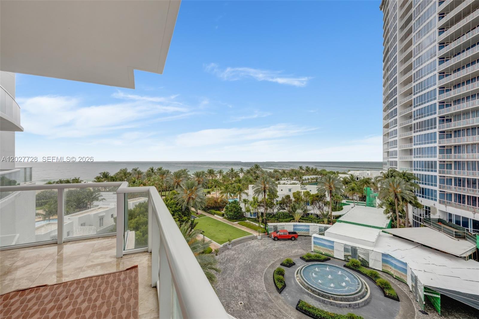 50 S Pointe Dr # 903