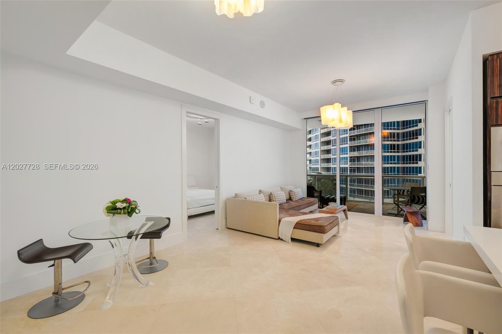 50 S Pointe Dr # 903