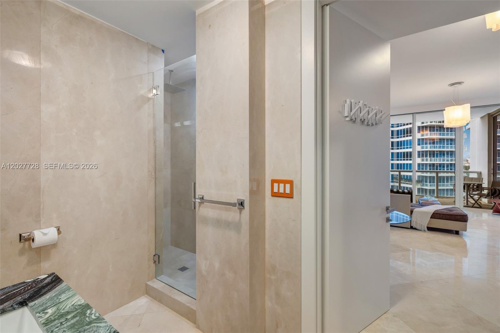50 S Pointe Dr # 903