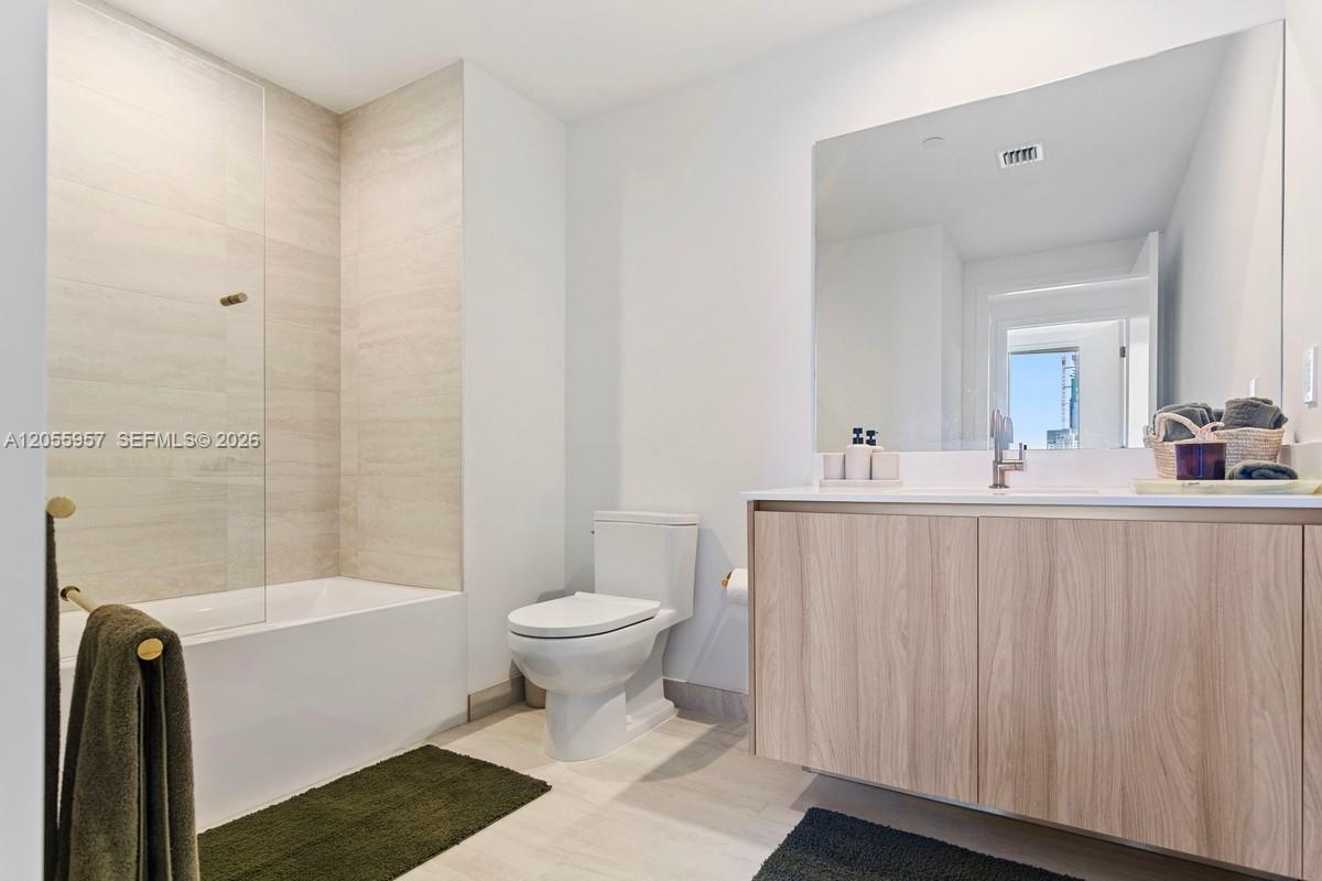 77 SE 5th Street # 3902