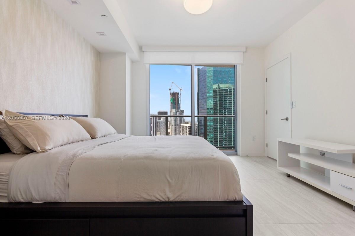 77 SE 5th Street # 3902