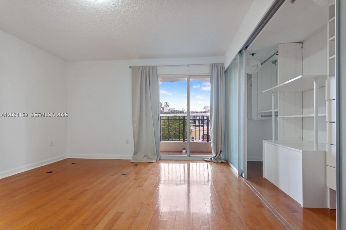 300 Euclid Ave # 209