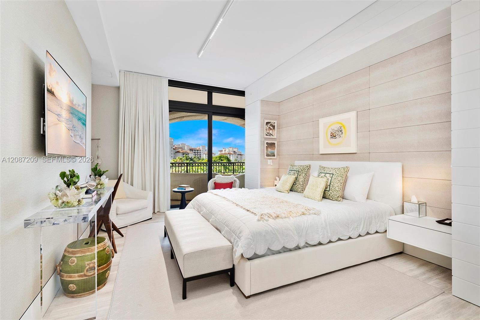 7052 Fisher Island Dr # 7052