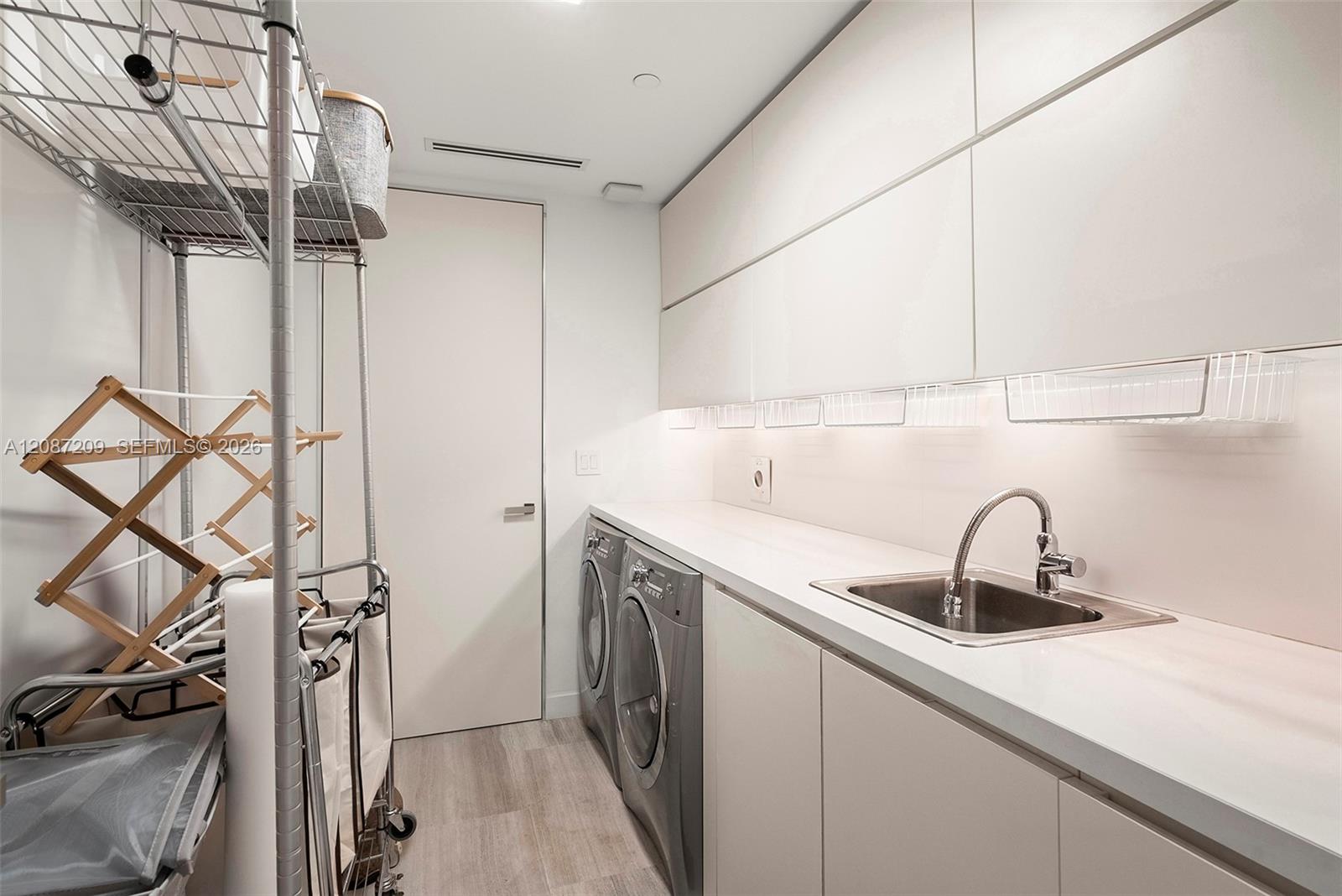 7052 Fisher Island Dr # 7052