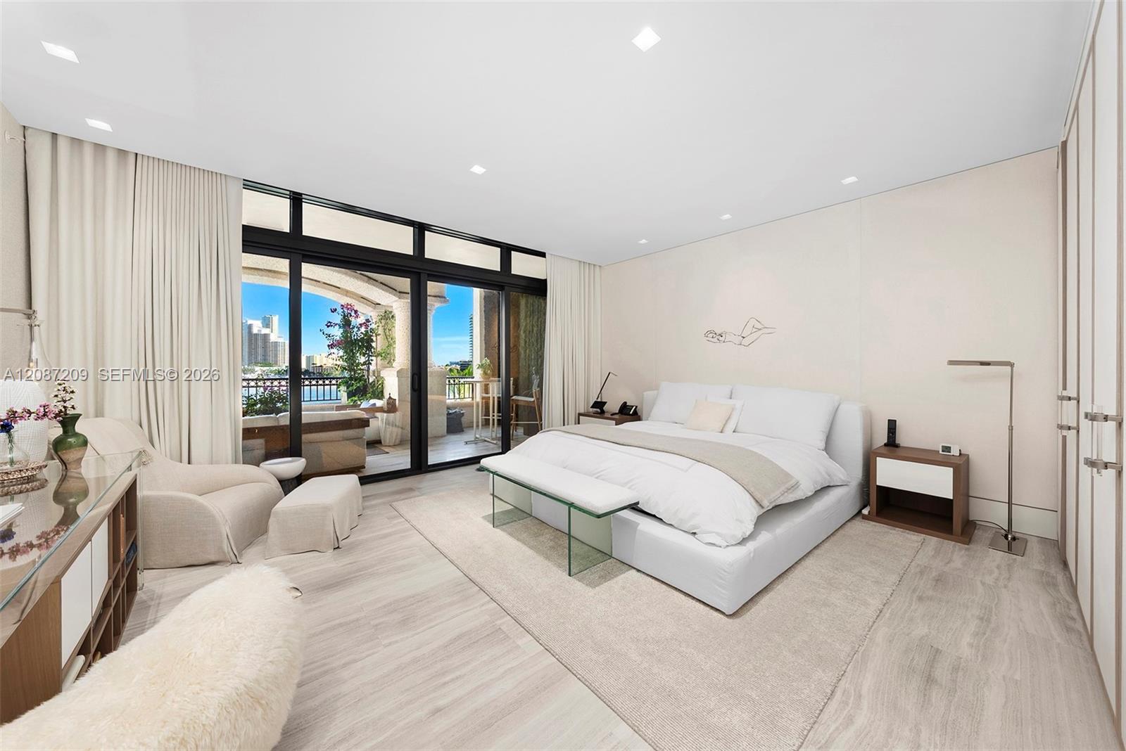 7052 Fisher Island Dr # 7052