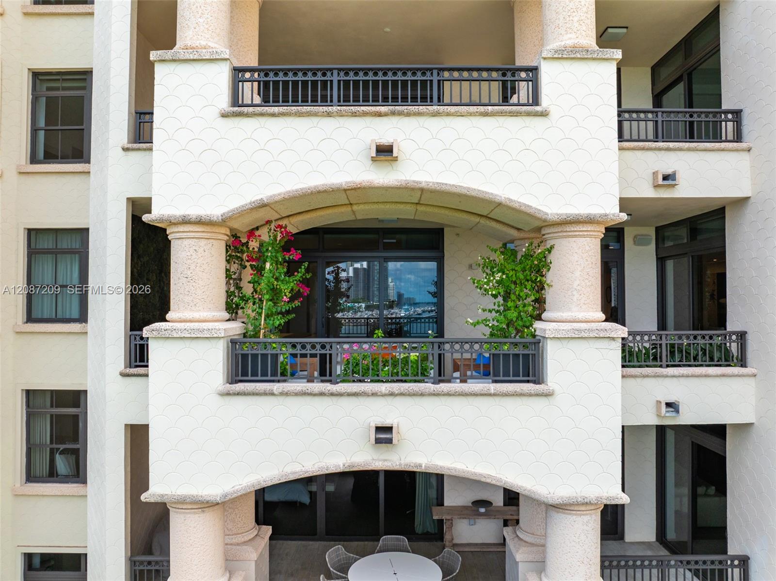 7052 Fisher Island Dr # 7052