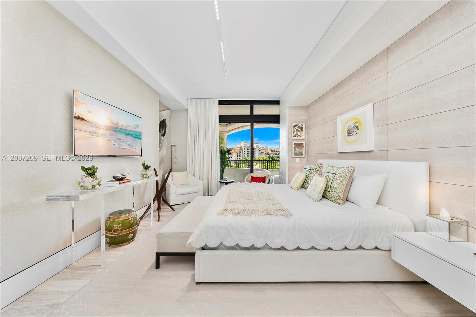 7052 Fisher Island Dr # 7052