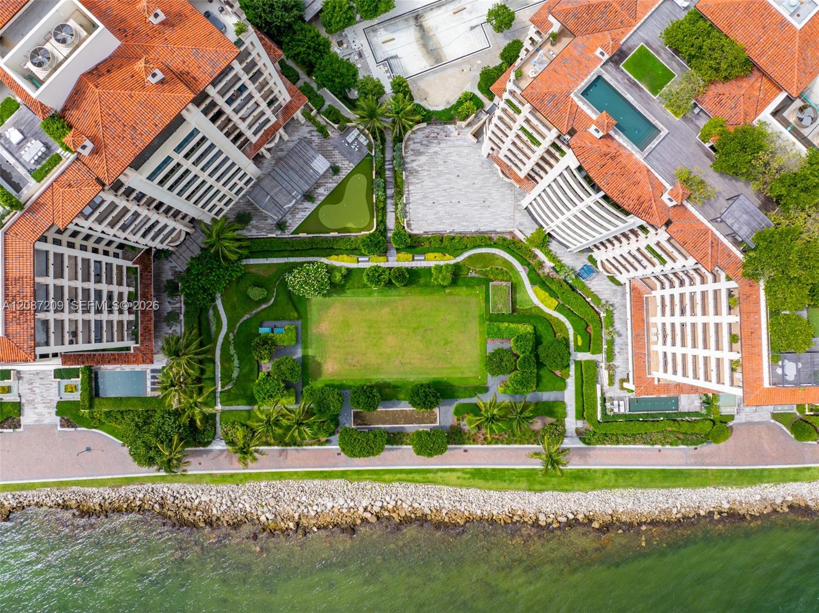 7052 Fisher Island Dr # 7052