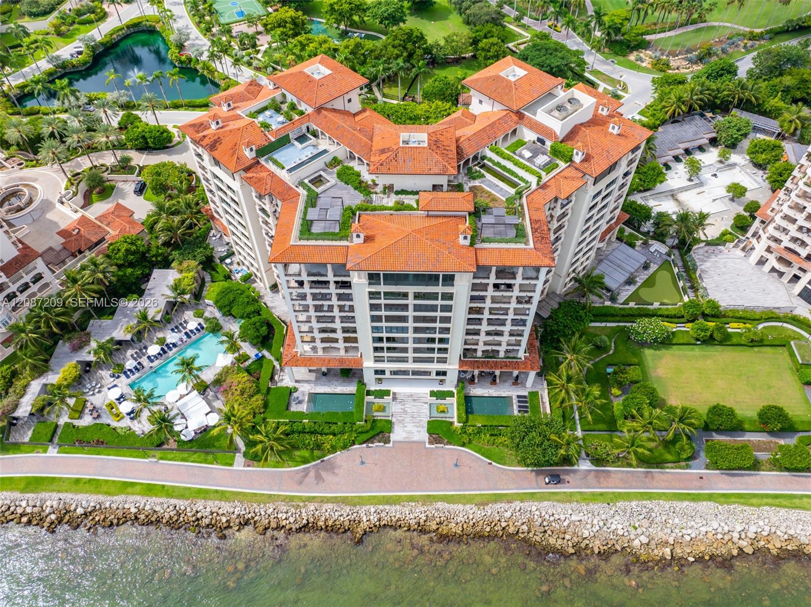 7052 Fisher Island Dr # 7052