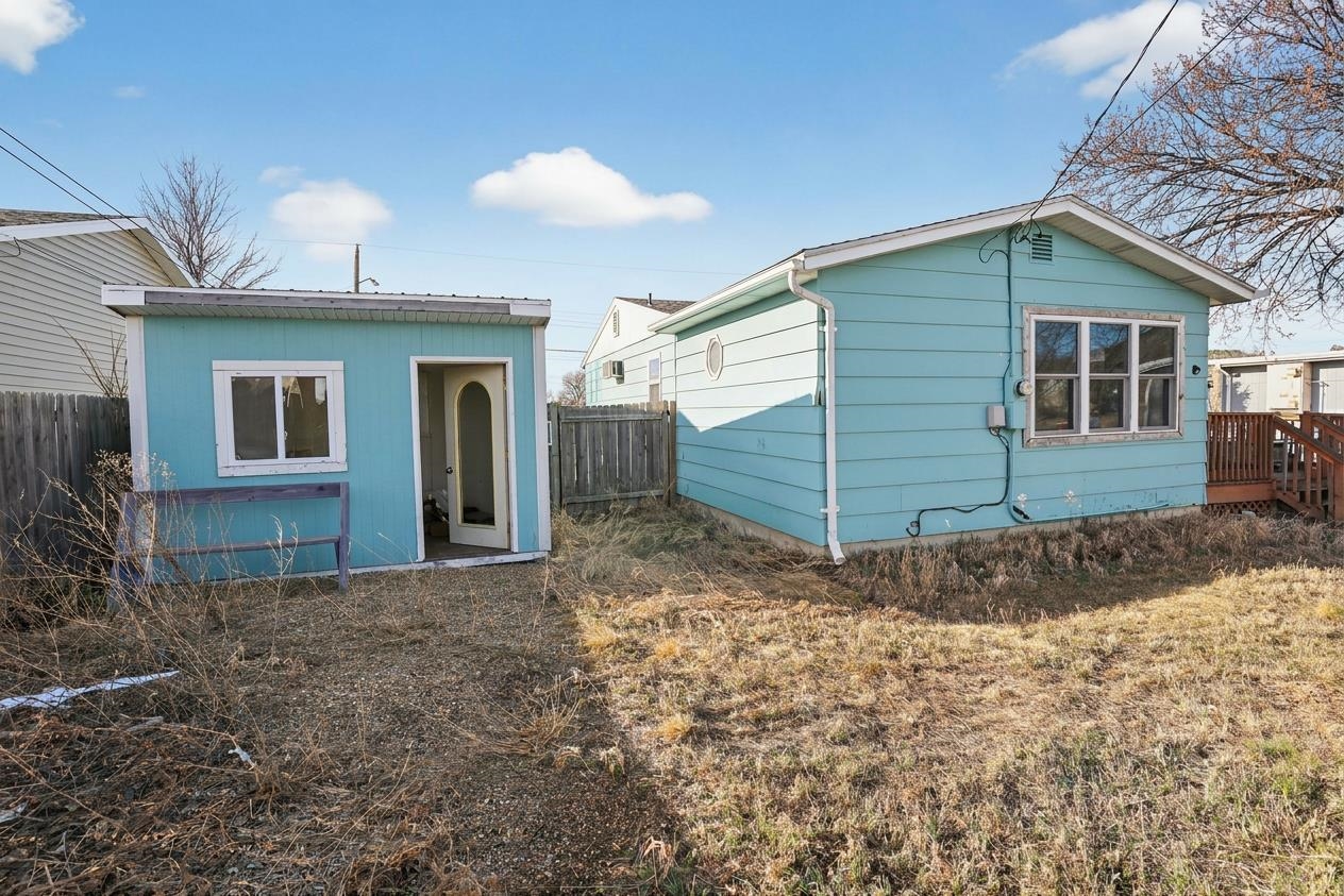 604 Crazy Horse Street