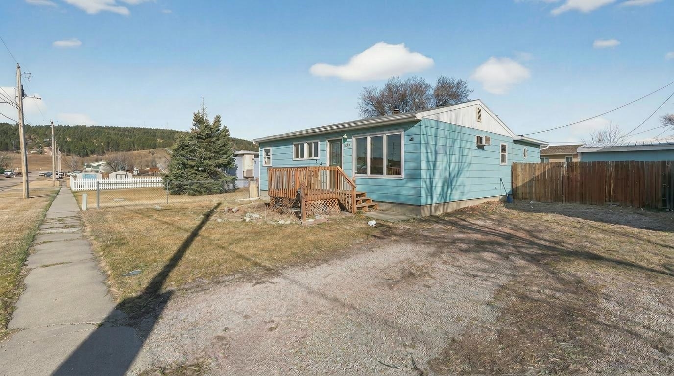 604 Crazy Horse Street