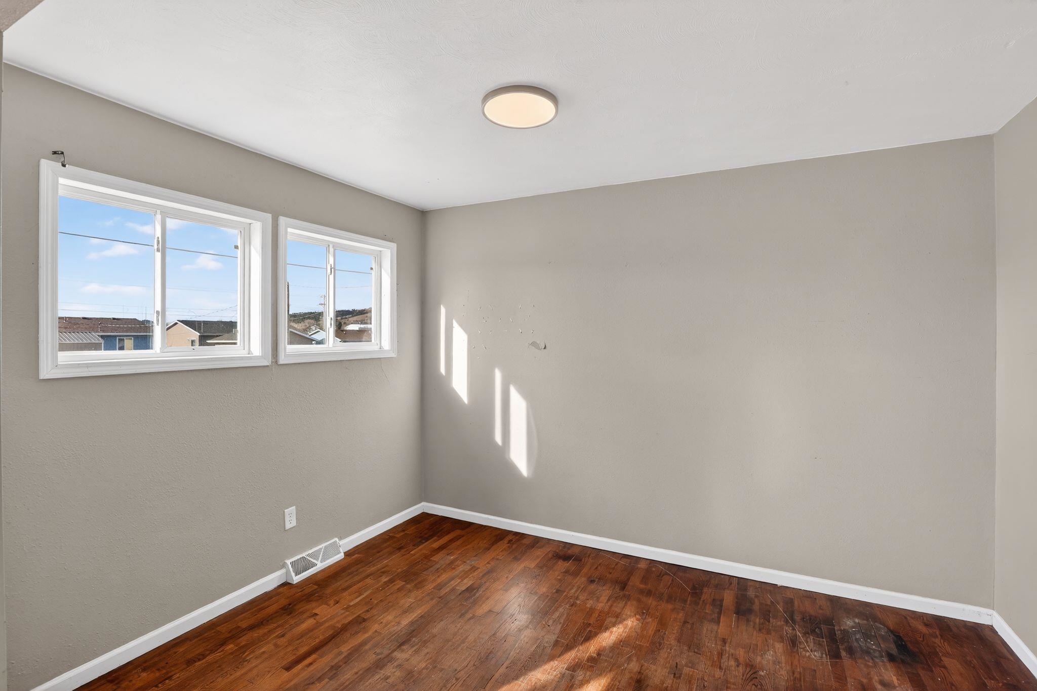 604 Crazy Horse Street