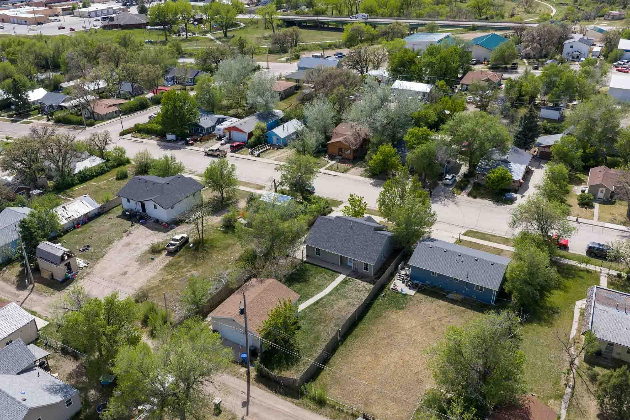 215 7th Avenue