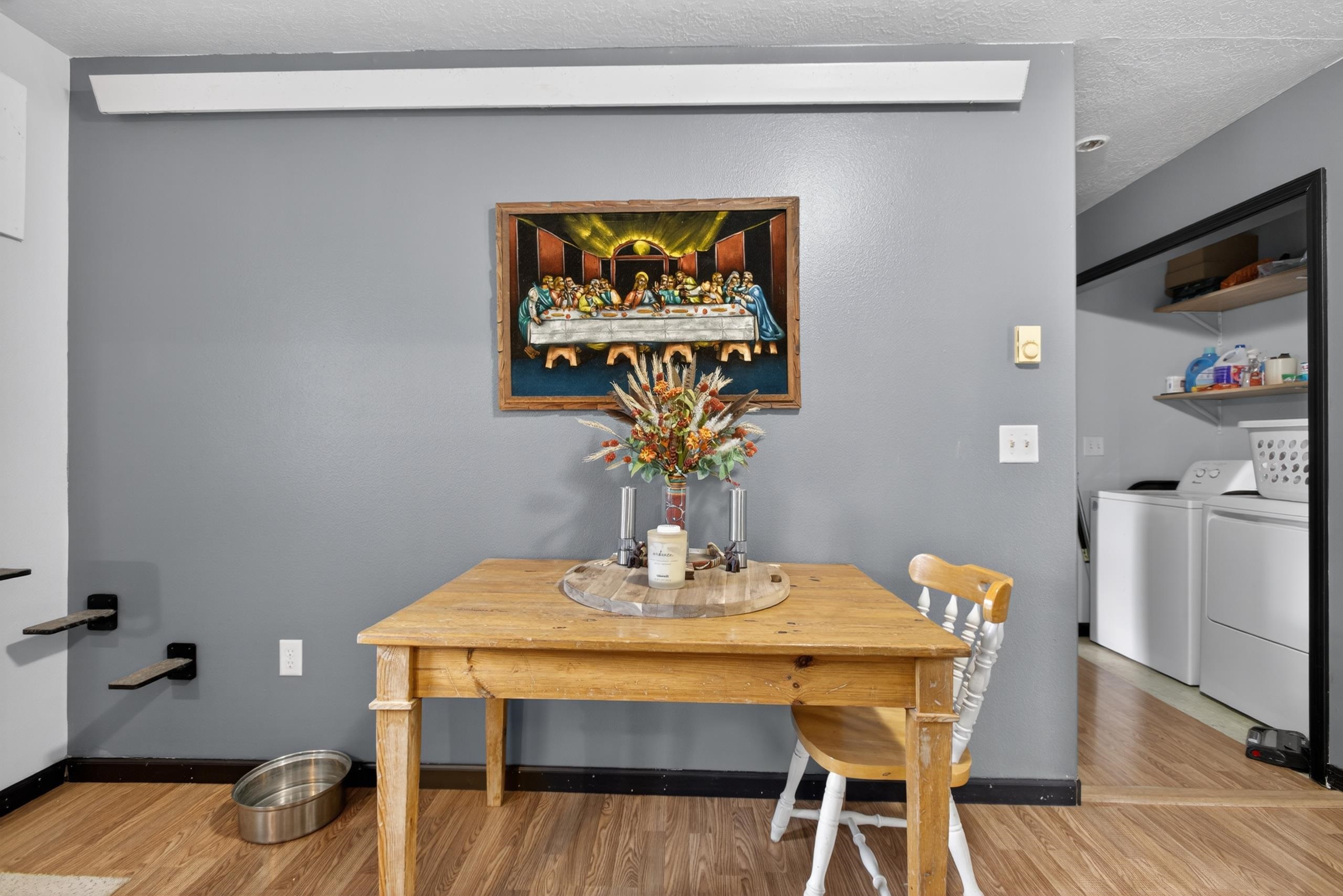 215 7th Avenue