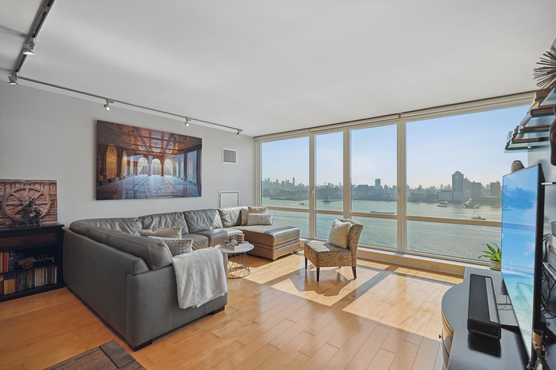 2 2ND ST Unit: 3103