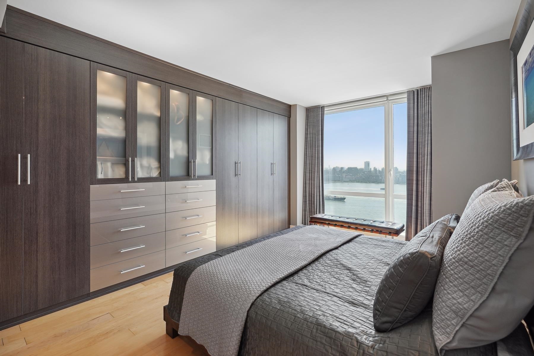 2 2ND ST Unit: 3103