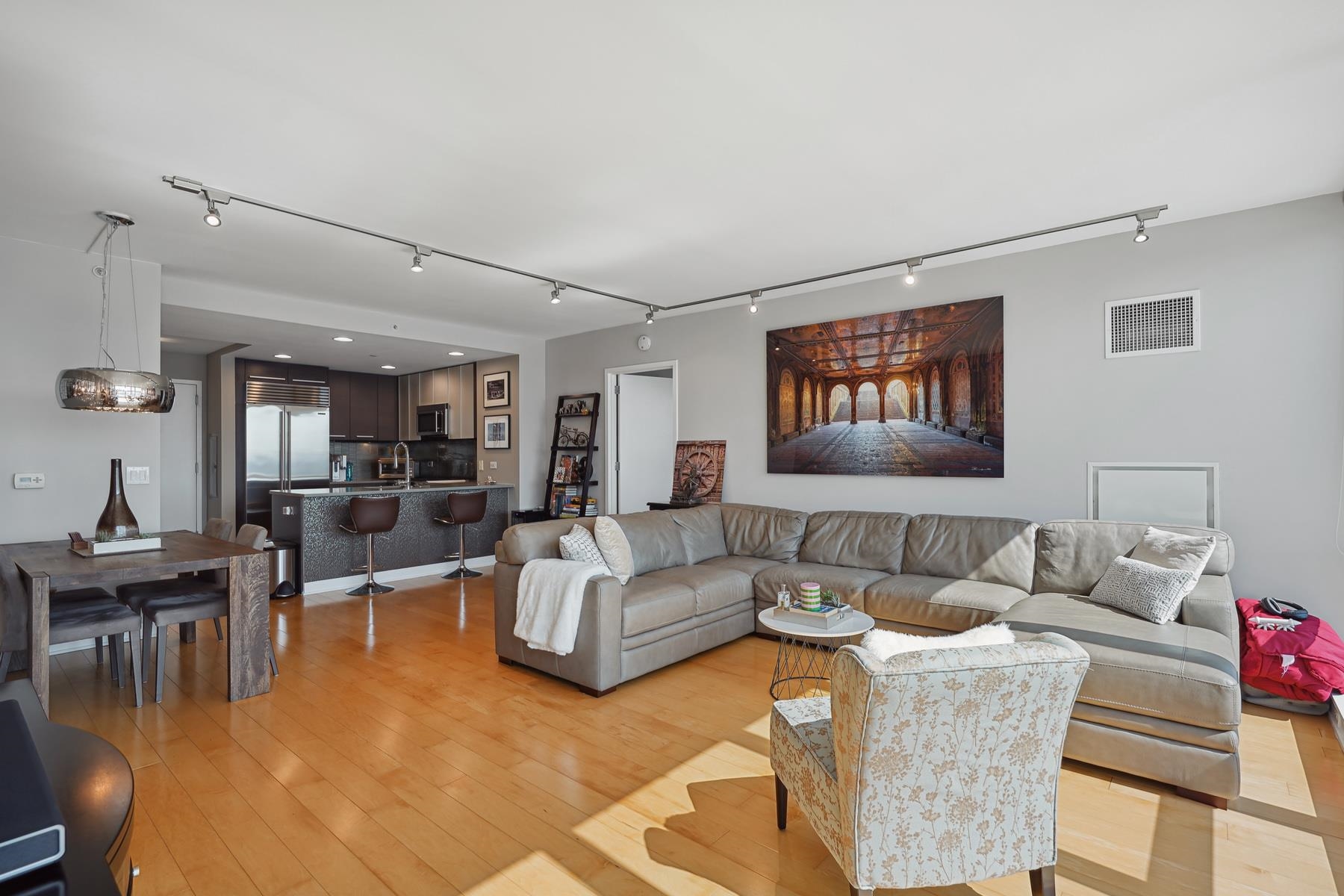 2 2ND ST Unit: 3103
