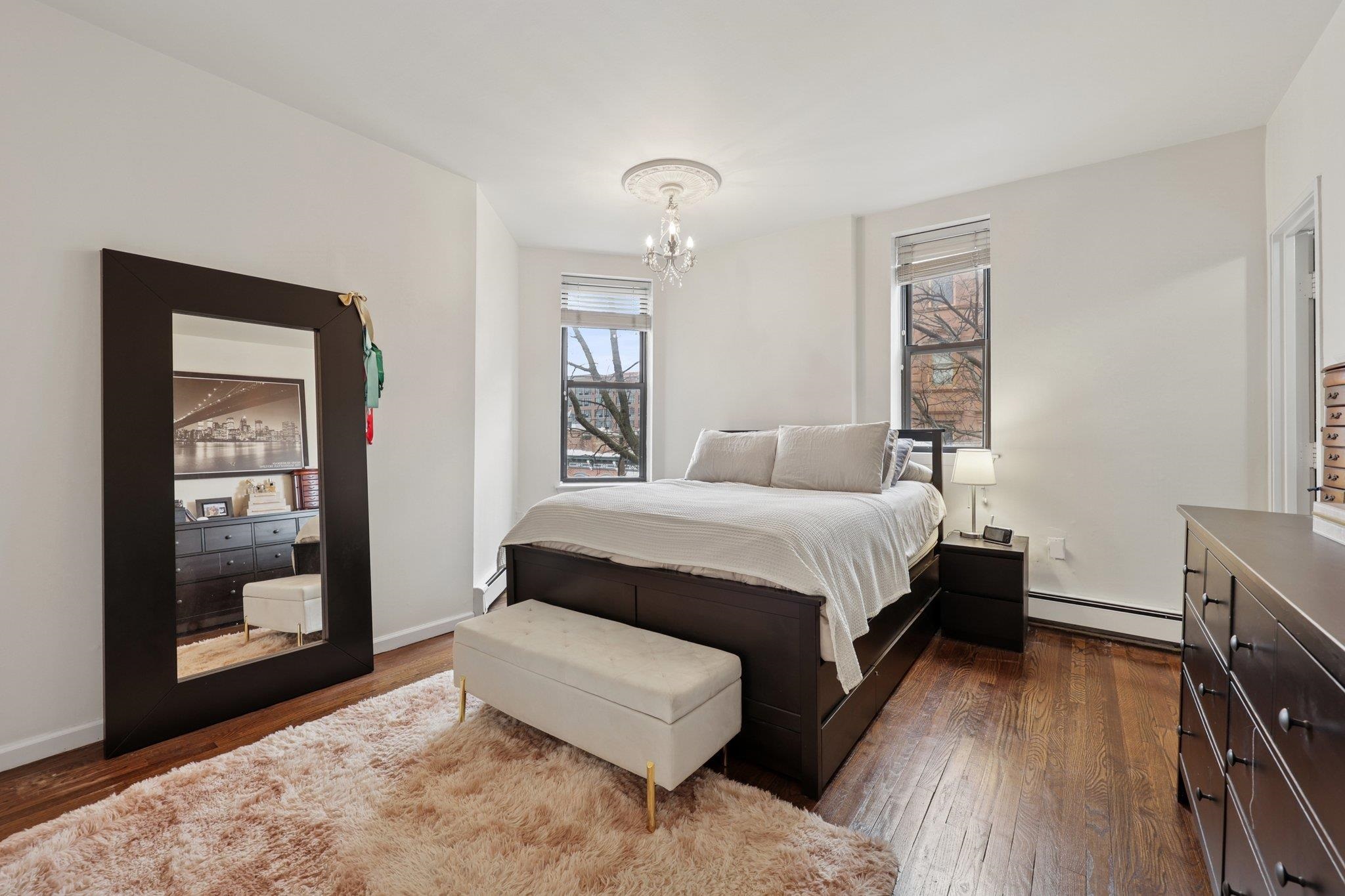 48-50 WEST HAMILTON PL Unit: 5