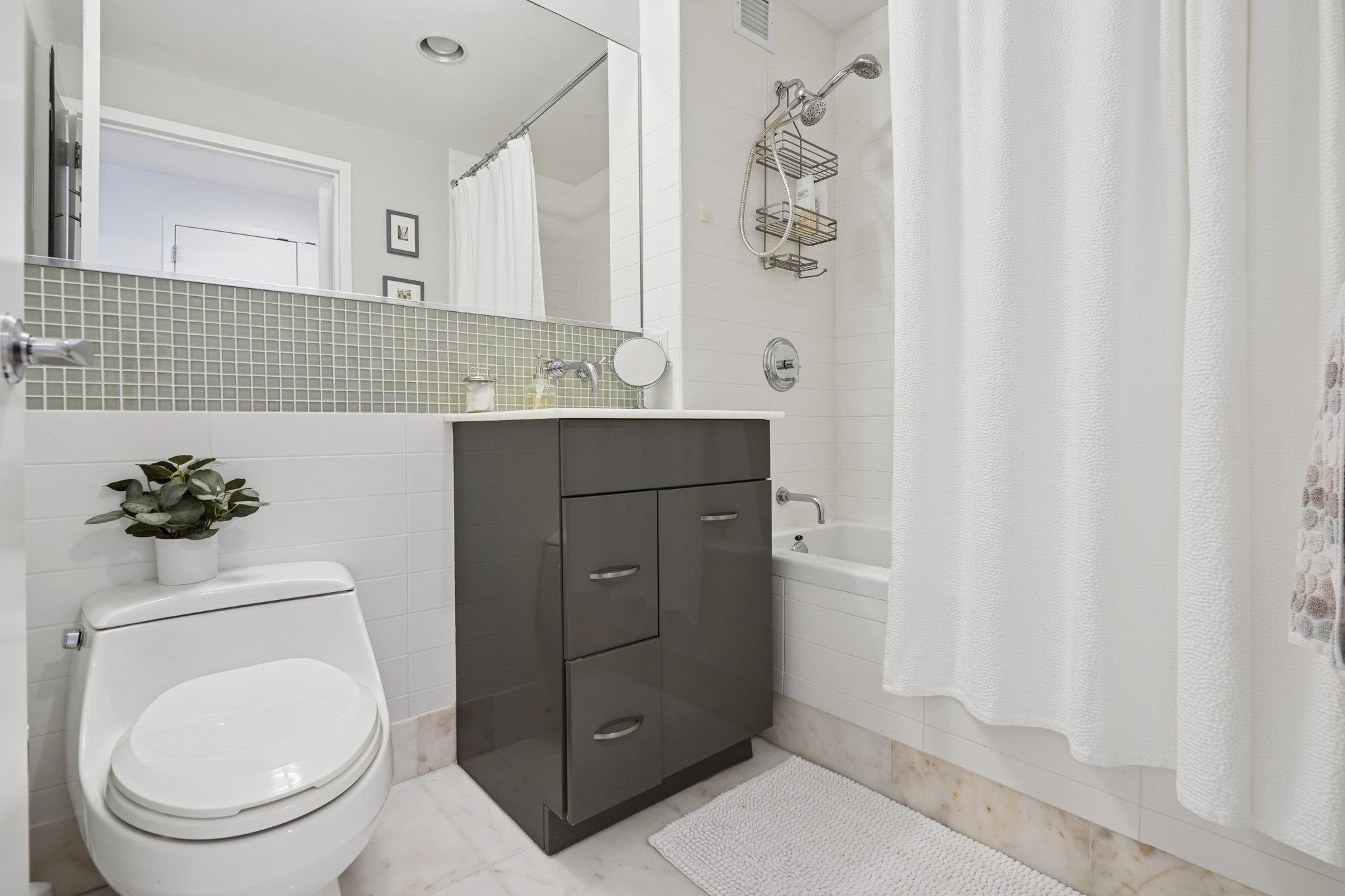 2 2ND ST Unit: 3103