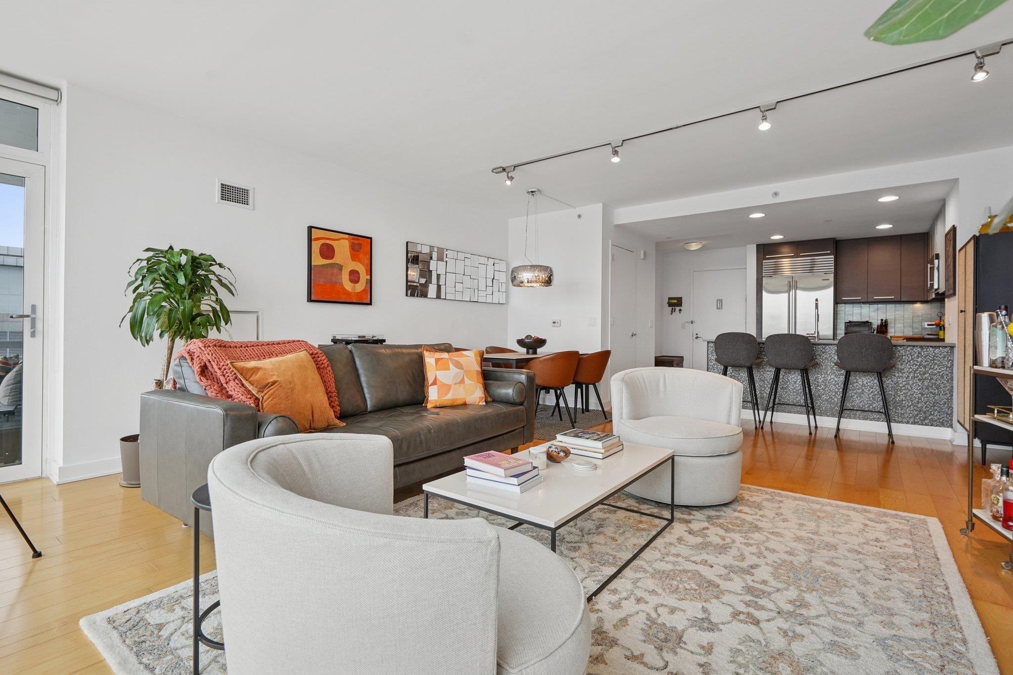 2 2ND ST Unit: 3103