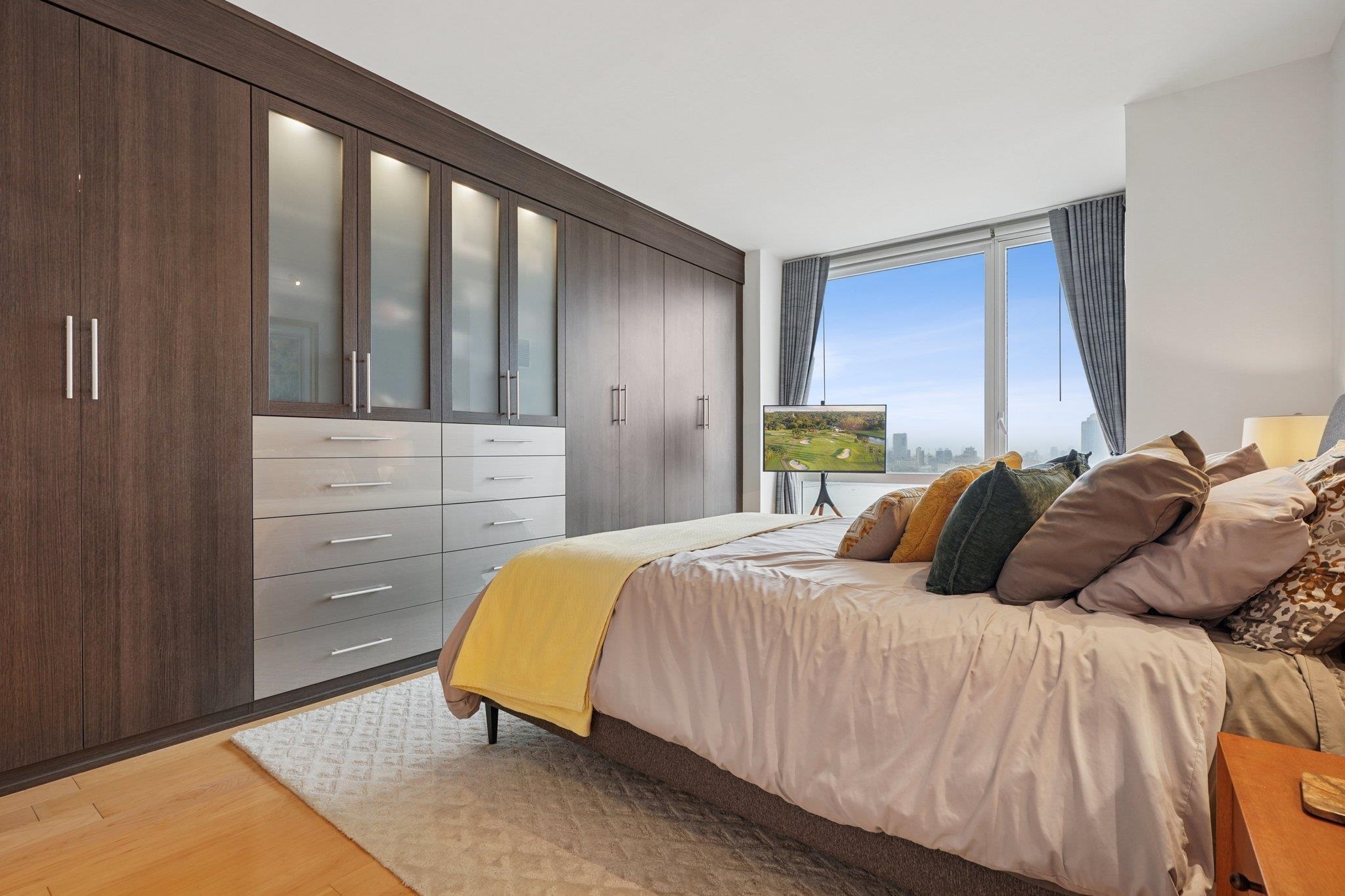 2 2ND ST Unit: 3103