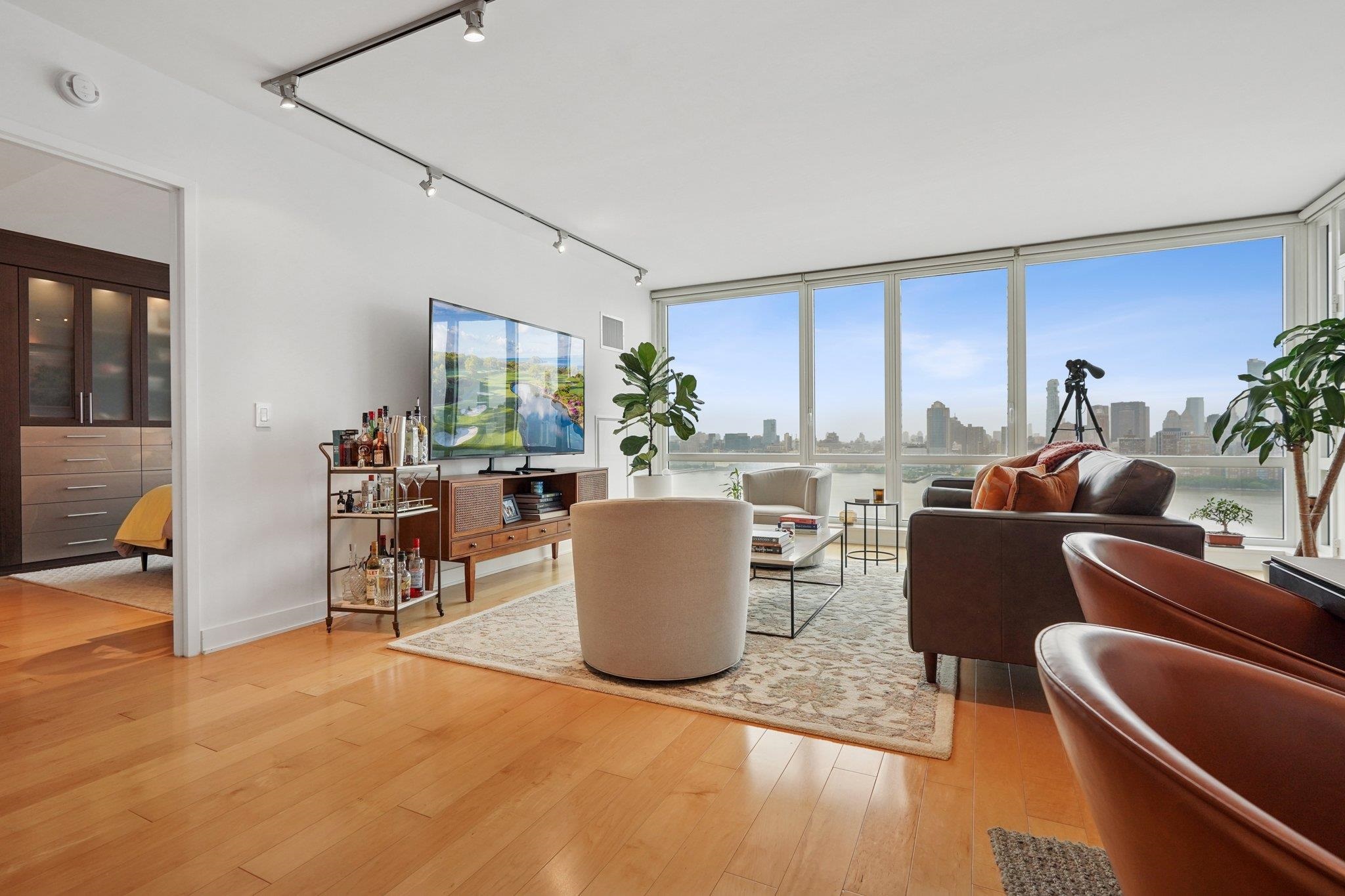 2 2ND ST Unit: 3103