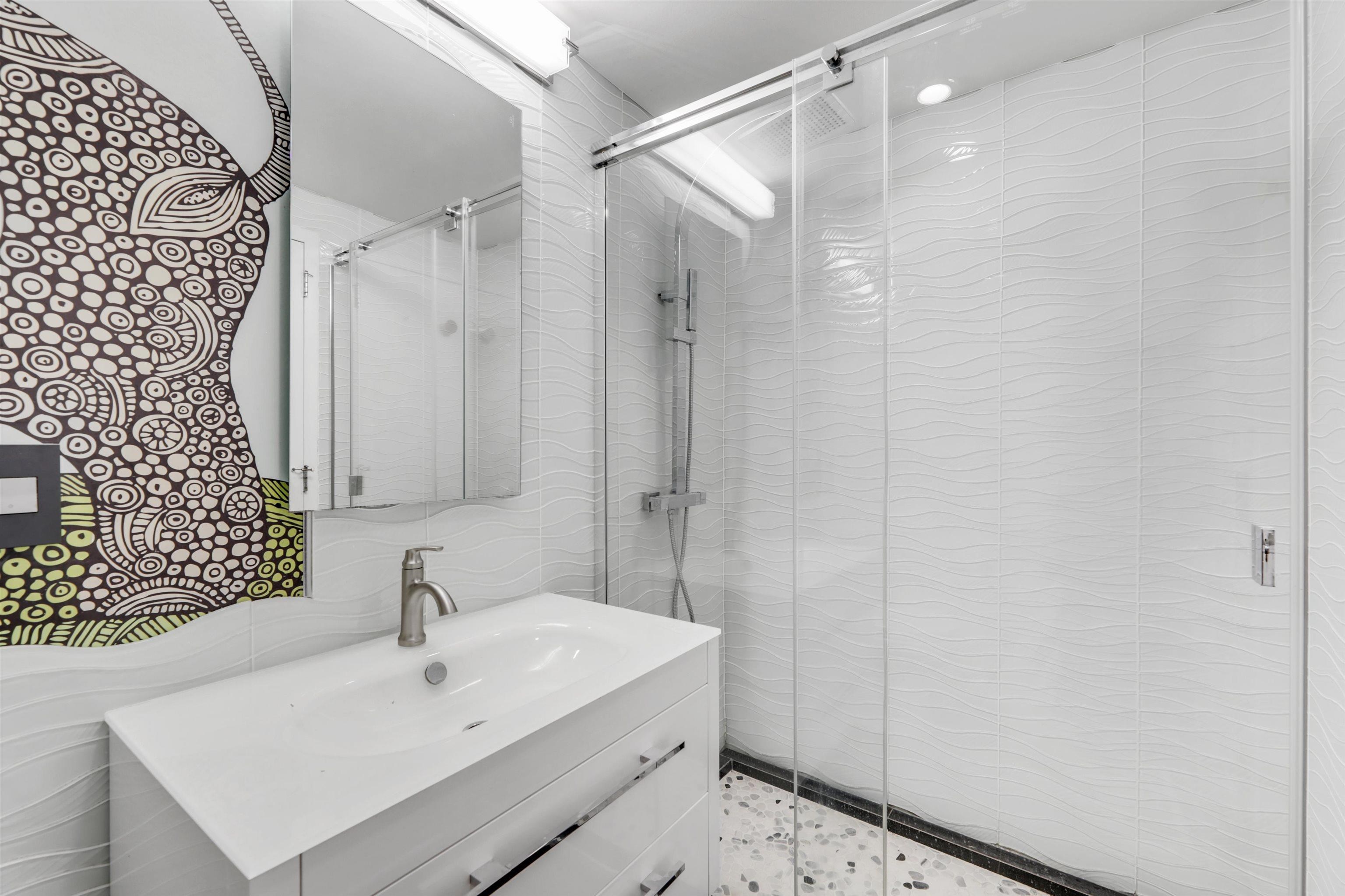 88 MORGAN ST Unit: 1006